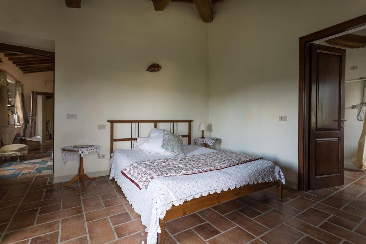 Agriturismo Il Poggio Degli Scoiattoli Perugia Exterior foto