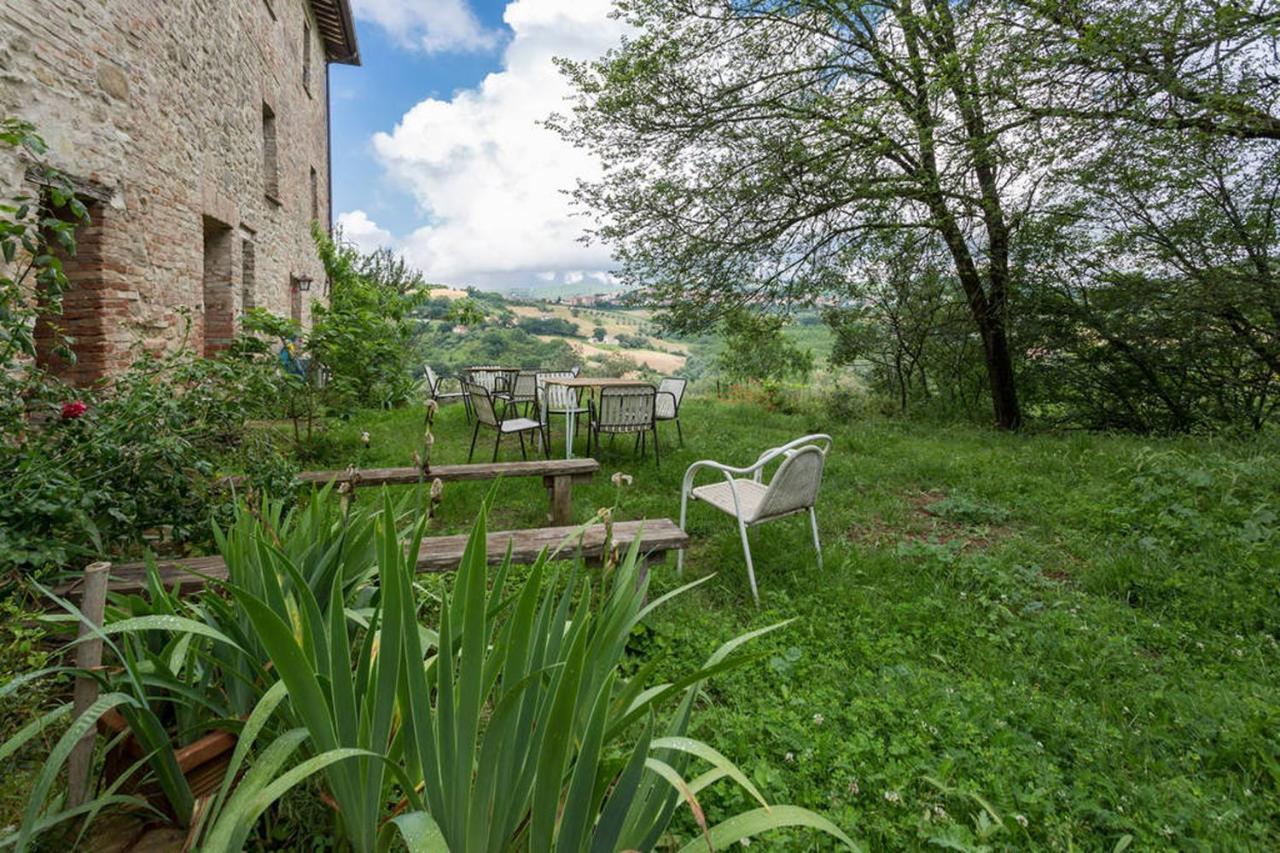 Agriturismo Il Poggio Degli Scoiattoli Perugia Exterior foto